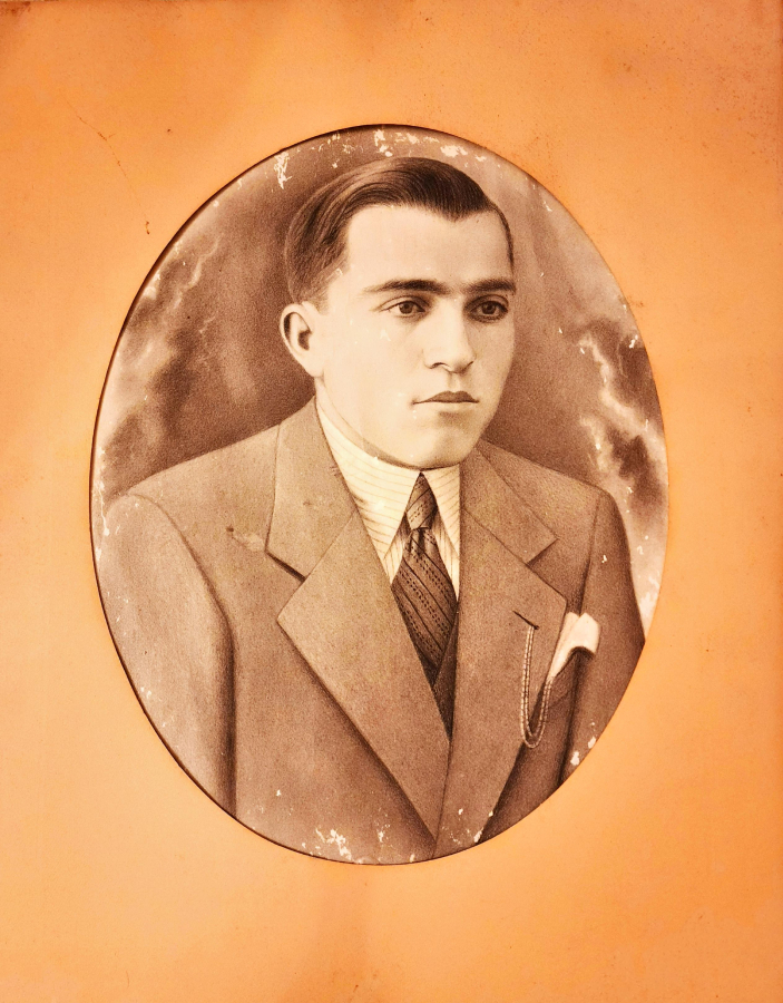 thumbY.Ziya (1933 Ankara tarihli portre)